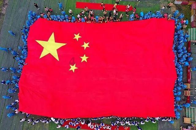 无子女离婚，女方净身出户，10年后女方白手起家赚了50亿，此时前夫上门要分钱，有道理吗？